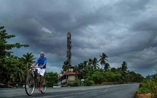 Heavy rain lashes Kerala, yellow alerts issued in 13 districts for today