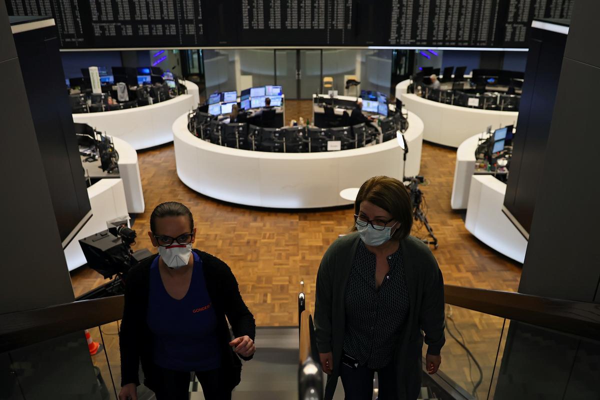 Oil and European shares increase as lockdowns ease; gold jumps