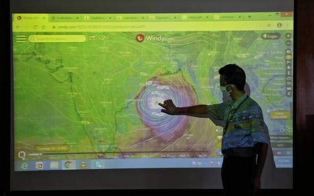 Kolkata hunkers down ahead of Amphan landfall