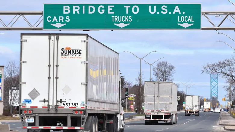 Canada-U.S. border to remain closed for another month | CBC News