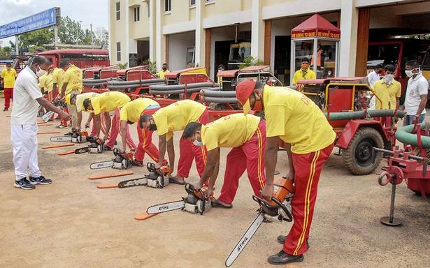 3 lakh evacuated as cyclone Amphan hurtles towards Bengal coast