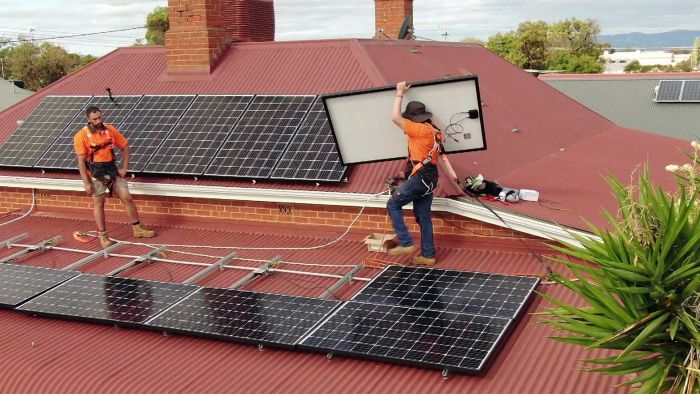 Concerns over plan to switch off household solar panels when grid is unstable