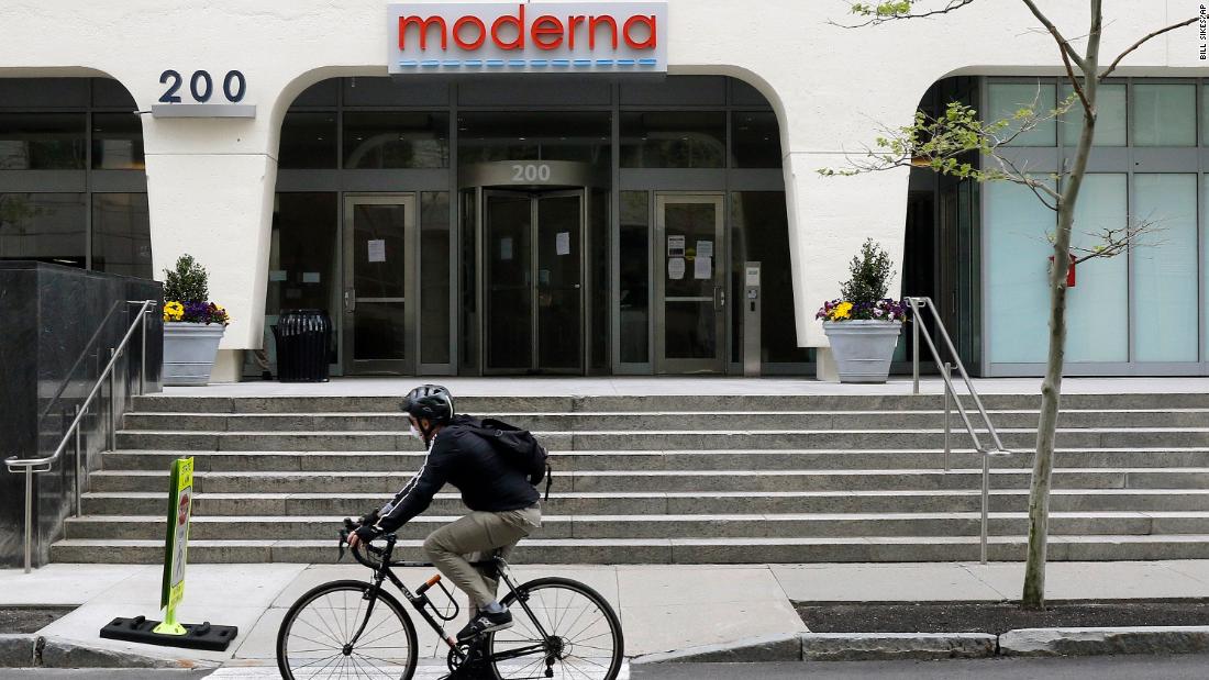 Moderna unveiled encouraging coronavirus vaccine results. Then top execs dumped nearly $30 million of stock