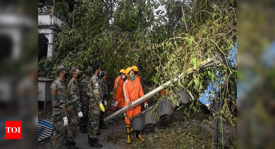 Army deployed in cyclone-ravaged Bengal for remediation work