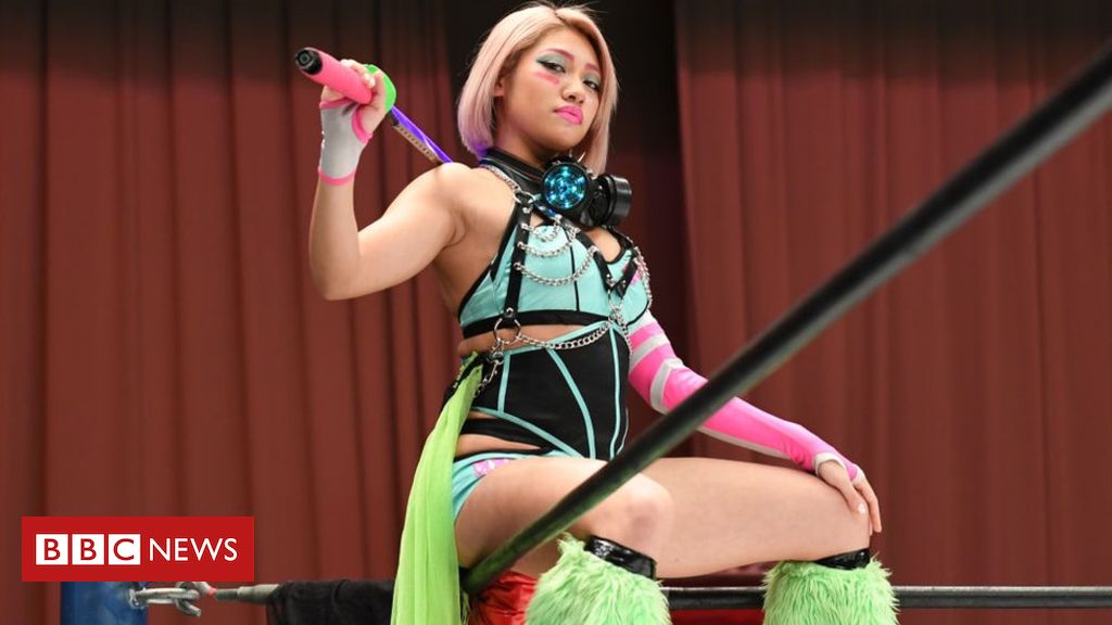 Japanese wrestling star Hana Kimura passes away aged 22