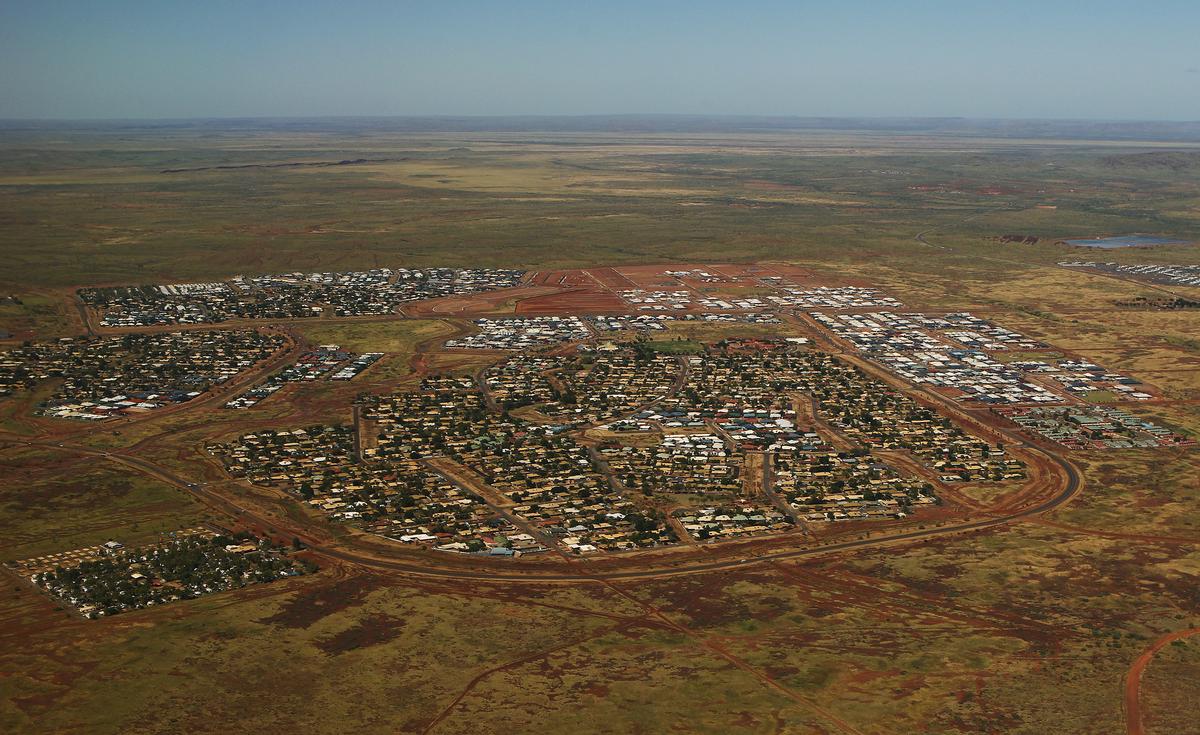 Western Australia braces for worst storm in a decade