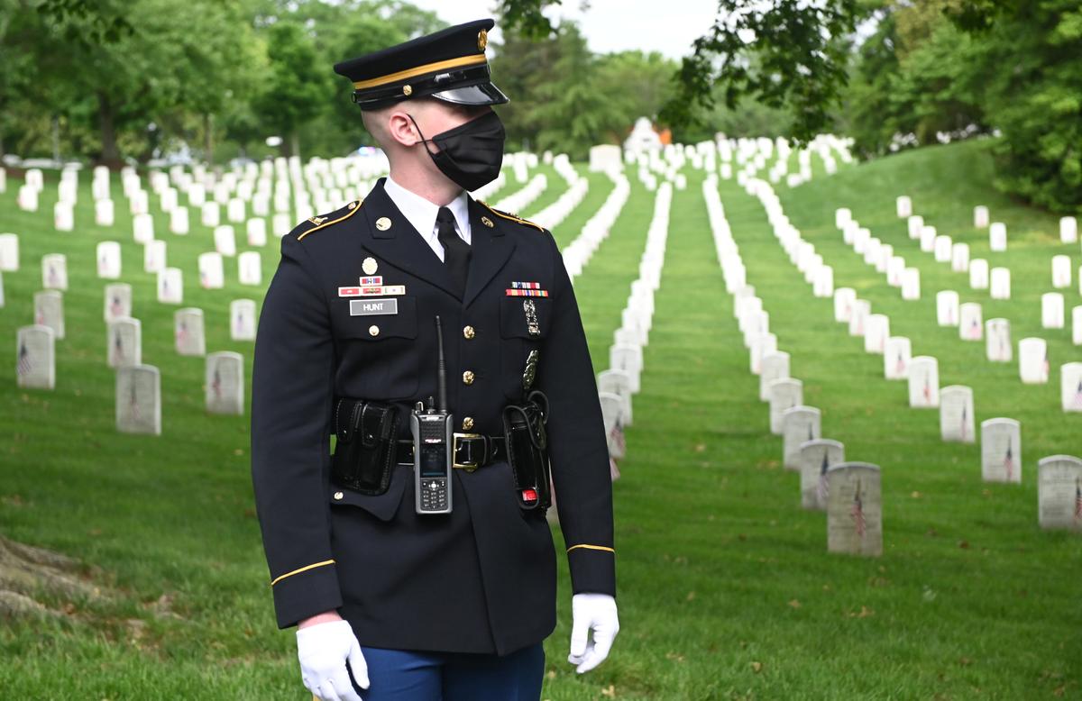 Americans make low-key Memorial Day tributes, coronavirus overshadowing events