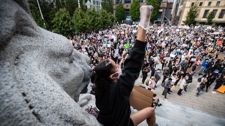 Thousands in Vancouver rally against police violence as George Floyd protests shake U.S. | CBC News