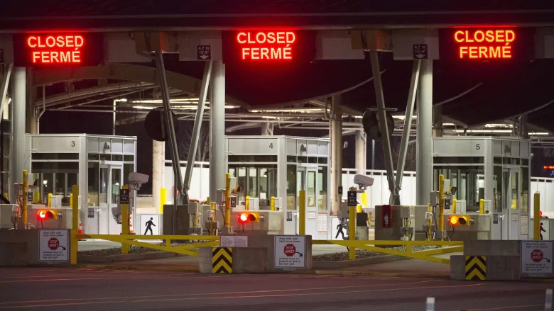 Internal documents show how CBSA decides who gets to enter Canada amid COVID-19 restrictions | CBC News