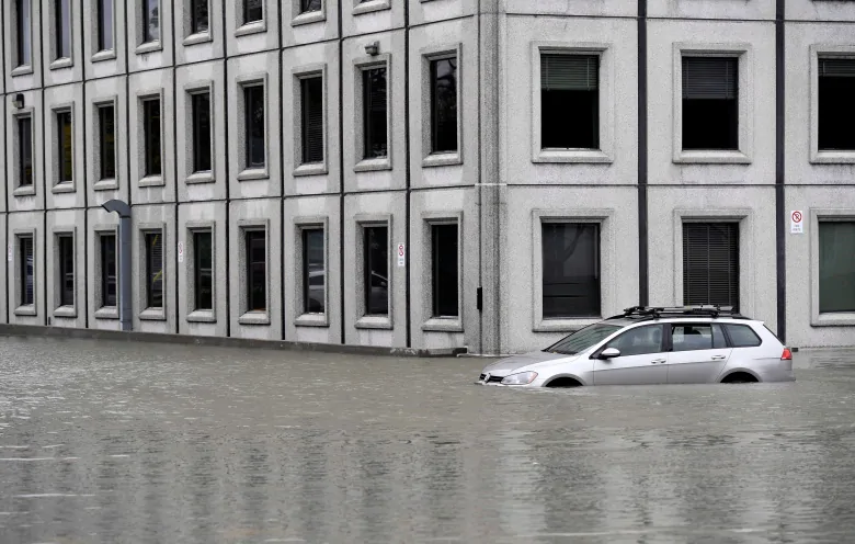 Yes, we’re getting more extreme rainfall, and it’s due to climate change, study confirms | CBC News