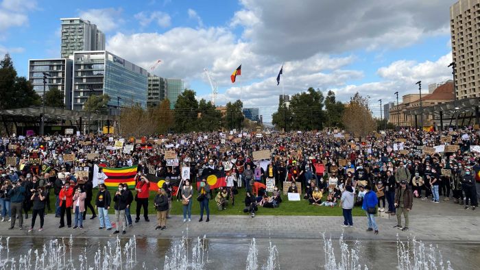 Thousands attend rallies across Australia to protest against mistreatment and deaths of Indigenous people