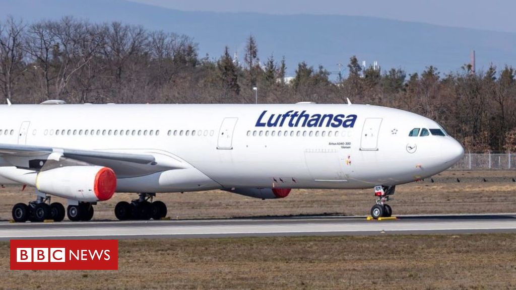 Lufthansa prepares to cut 22,000 jobs