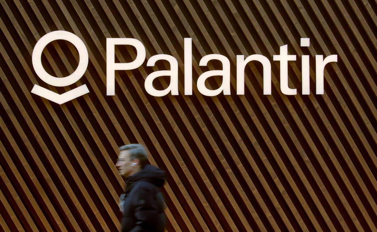 Palantir near to signing up for stock exchange debut: sources