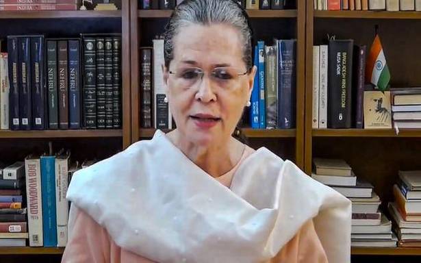 Hand down benefits of low global oil costs to citizens, Sonia Gandhi informs Narendra Modi