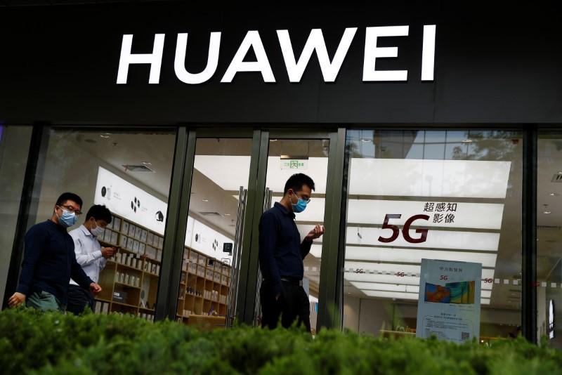 U.S. posts rule enabling U.S. business to work with Huawei on 5G and other requirements