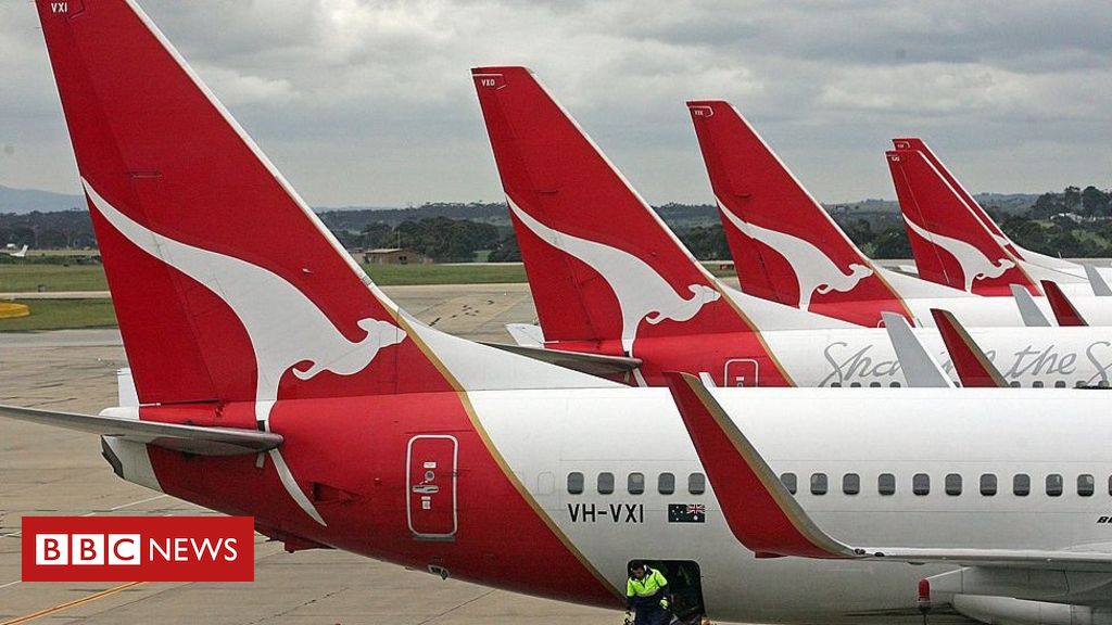 Qantas axes most overseas flights till October