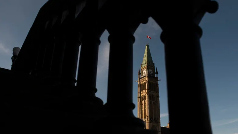 Federal deficit could hit $256 billion, PBO says in new report | CBC News