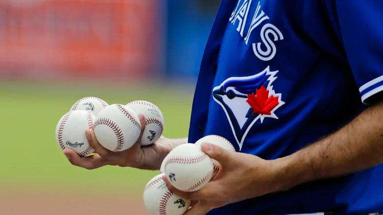 Several Blue Jays players, staff reportedly test positive for COVID-19 | CBC Sports