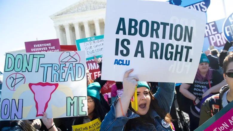 U.S. Supreme Court strikes down Louisiana law regulating abortion clinics | CBC News