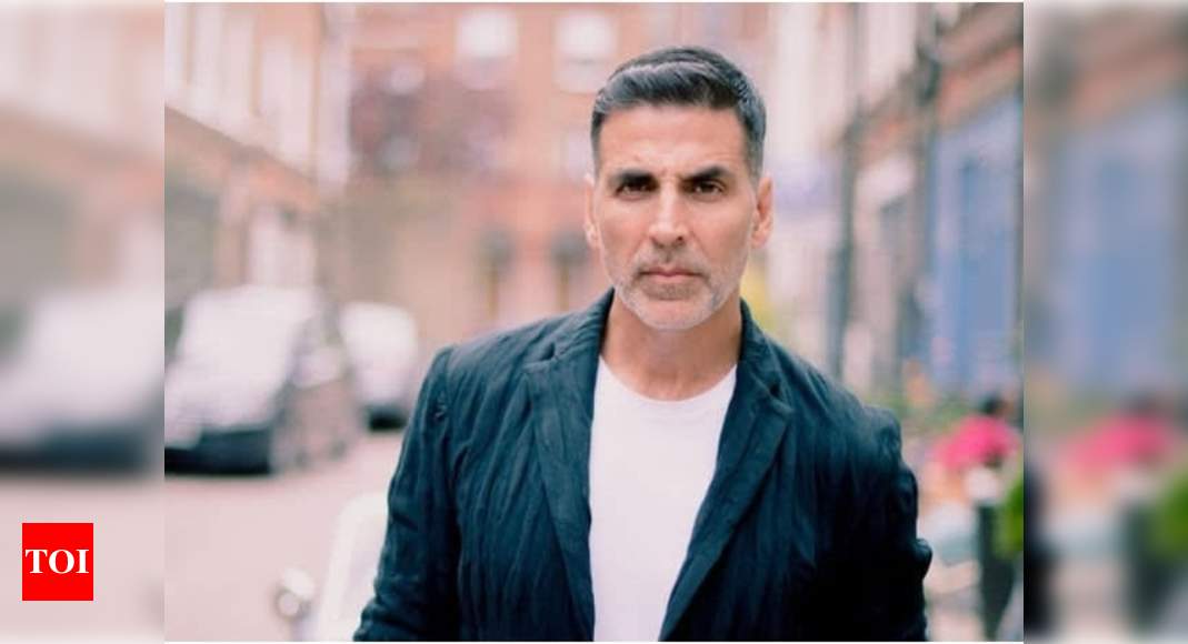 Akshay Kumar’s Helicopter Journey to Nashik Invites Query