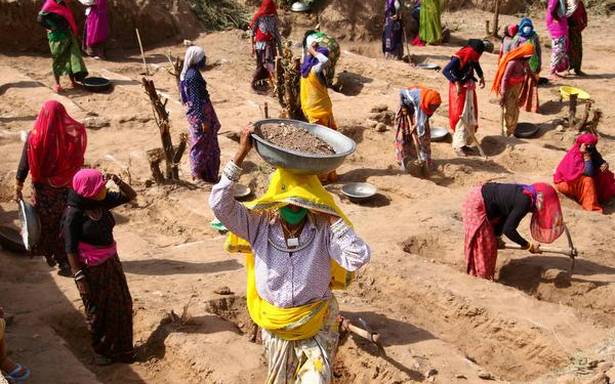 In the middle of need rise, 1.4 lakh families have reached annual MGNREGA work limitation