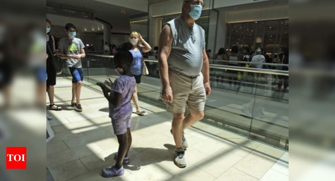 New Jersey to make face masks mandatory outdoors as US outbreak widens