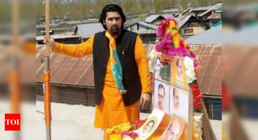 Terrorists enter BJP Bandipora chief’s house, shoot him, 2 kin dead