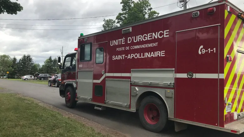 Search continues in Saint-Apollinaire, Que., for two sisters missing since Wednesday | CBC News