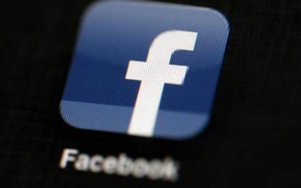 Officer challenges Army’s Facebook ban