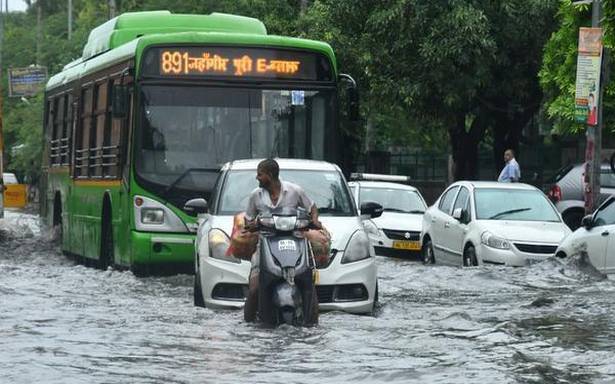 Heavy rains lash Delhi, swamp several locations