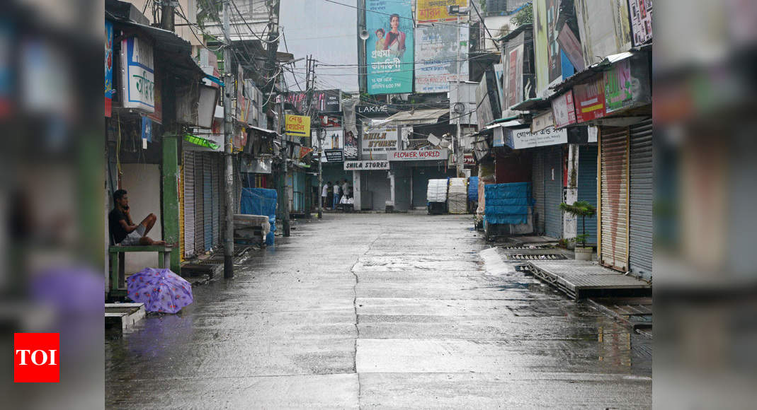 West Bengal announces 2-day lockdown every week; community spread recorded in few areas