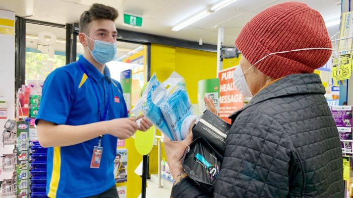 Live: Melburnians rush to get masks ahead of new face-covering rule