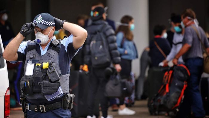 More than 200 individuals missing from COVID-19 quarantine in Queensland