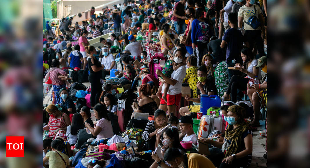 Thousands of stranded Filipinos crammed into baseball stadium amid coronavirus risks