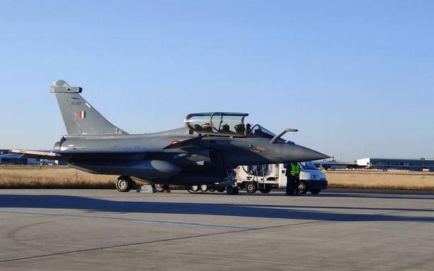 5 Rafale jets remove from France to India