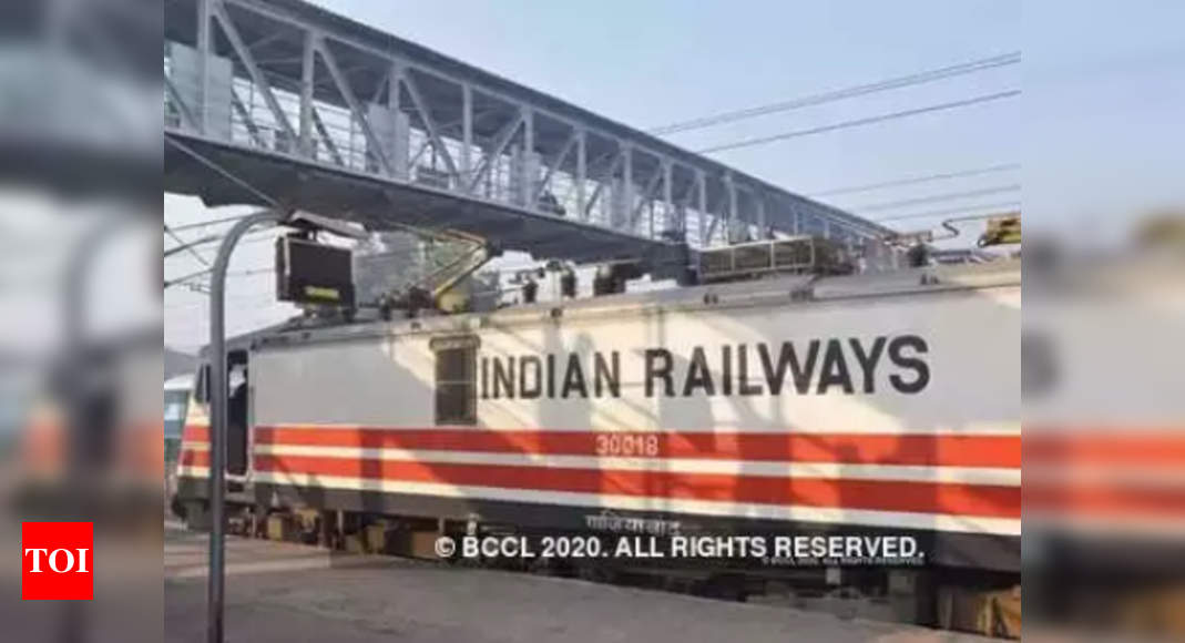 Railways freight loading back at year-ago level