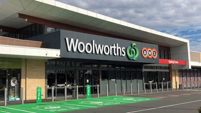 Coronavirus case increase sees Woolworths encourage masks in NSW, ACT and some Queensland stores