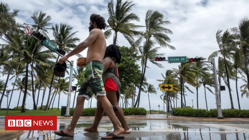 Coronavirus-hit Florida braces for tropical storm