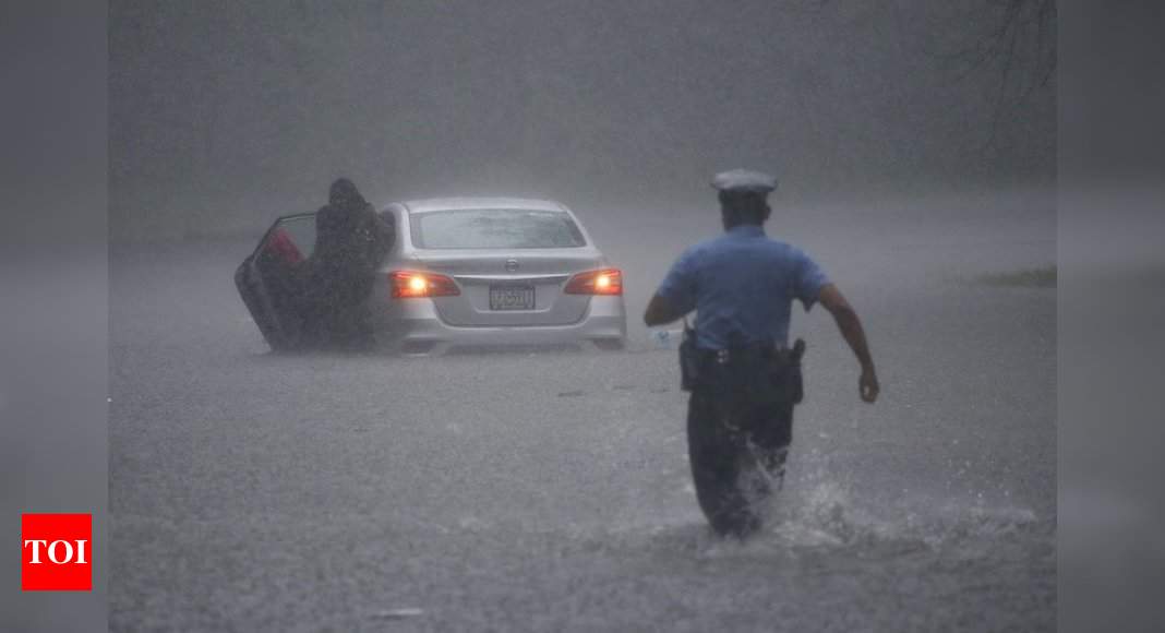 Storm Isaias pounds US East Coast, killing at least 5