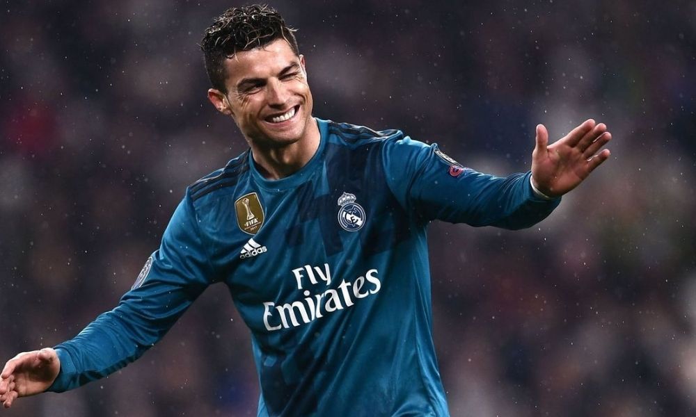 5 Instances When Cristiano Ronaldo Got A Standing Ovation from Rival Fans