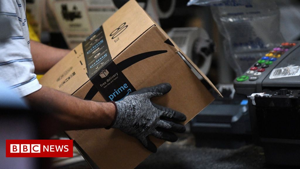 Amazon posts loss as online sales falter