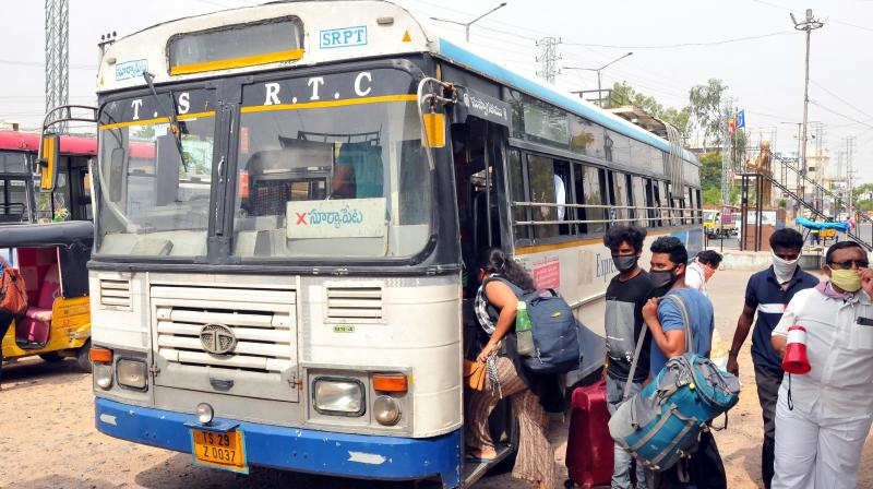 TSRTC hikes bus fare for festival services