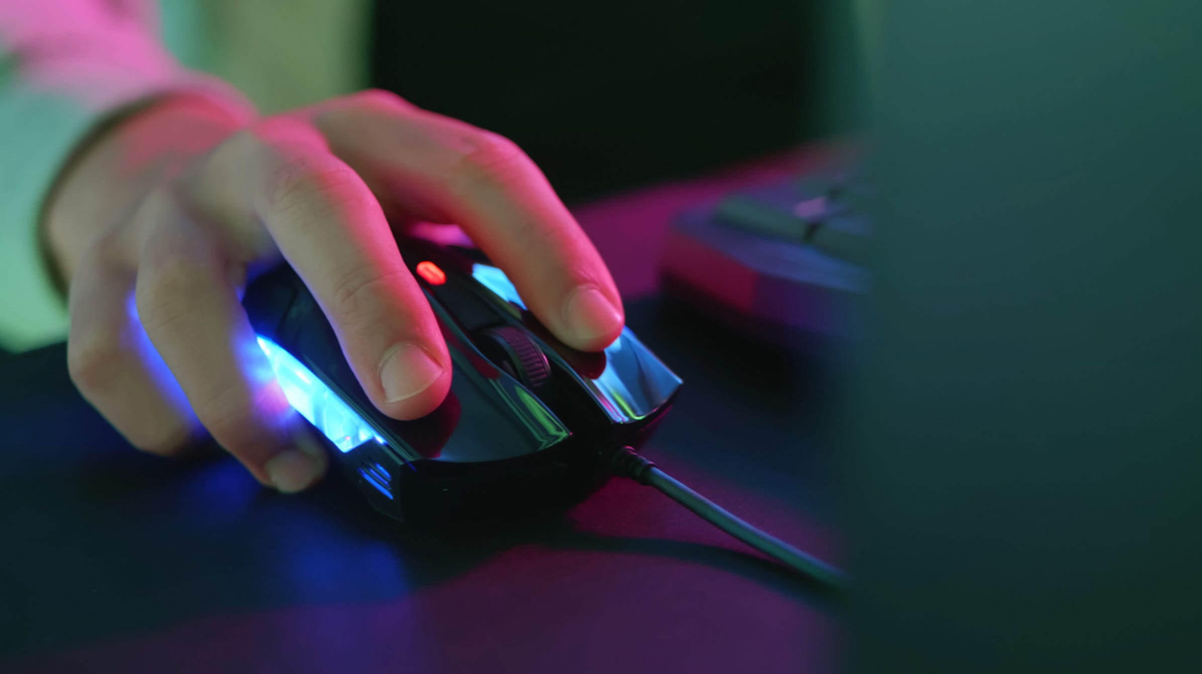 Is a Wired or Wireless Mouse Better for Gaming?