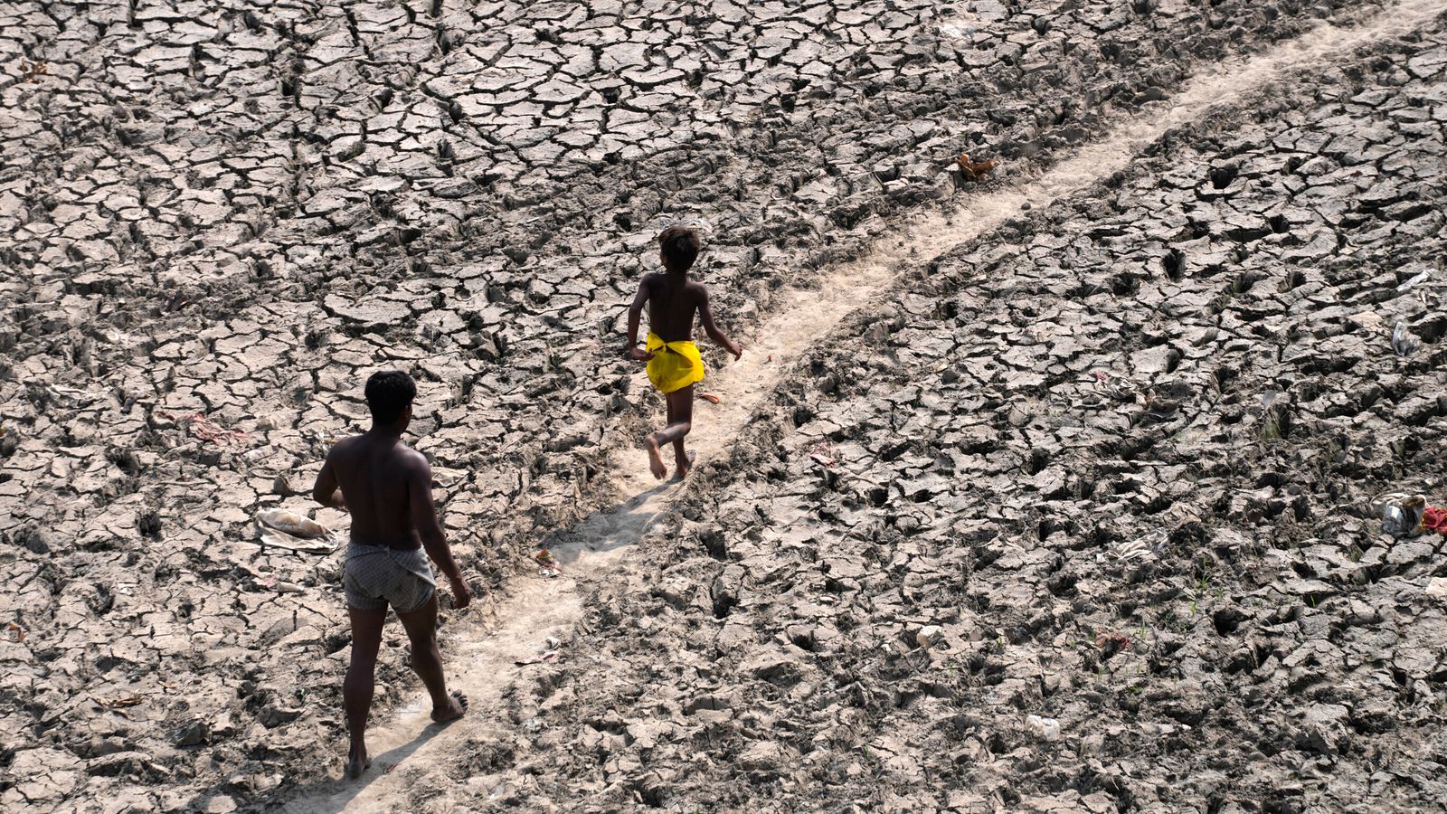 India and Pakistan low heatwaves ‘leave of us gasping within the coloration’