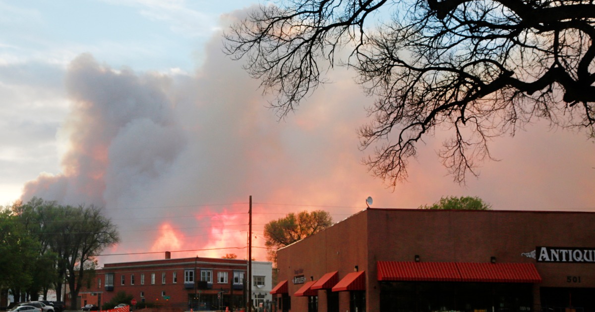 Unusual Mexico wildfire nonetheless raging, more residents may perchance perchance furthermore wish to soar