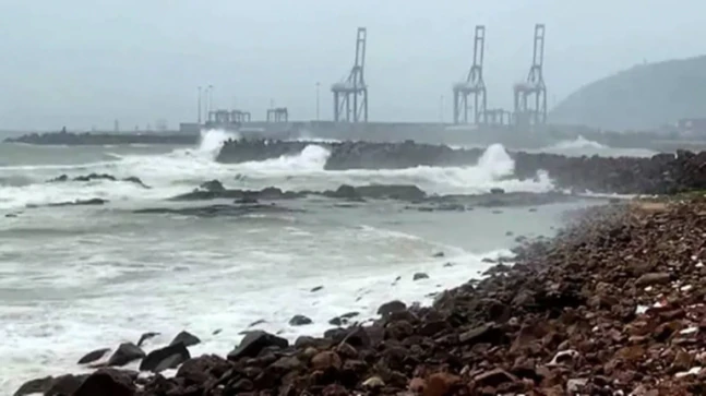 Cyclone Asani: Heavy rains batter Andhra’s Krishna, Visakhapatnam districts | Pics and videos