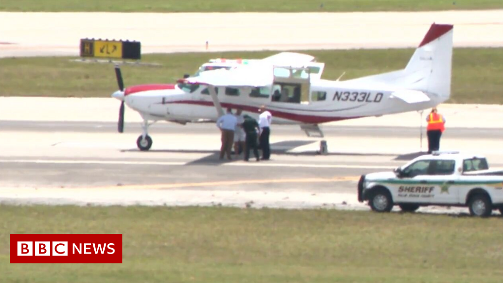 ‘No belief’ passenger lands Florida plane as pilot falls sick