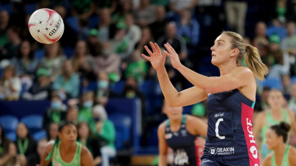 Vixens too sizzling for Fever in Immense Netball