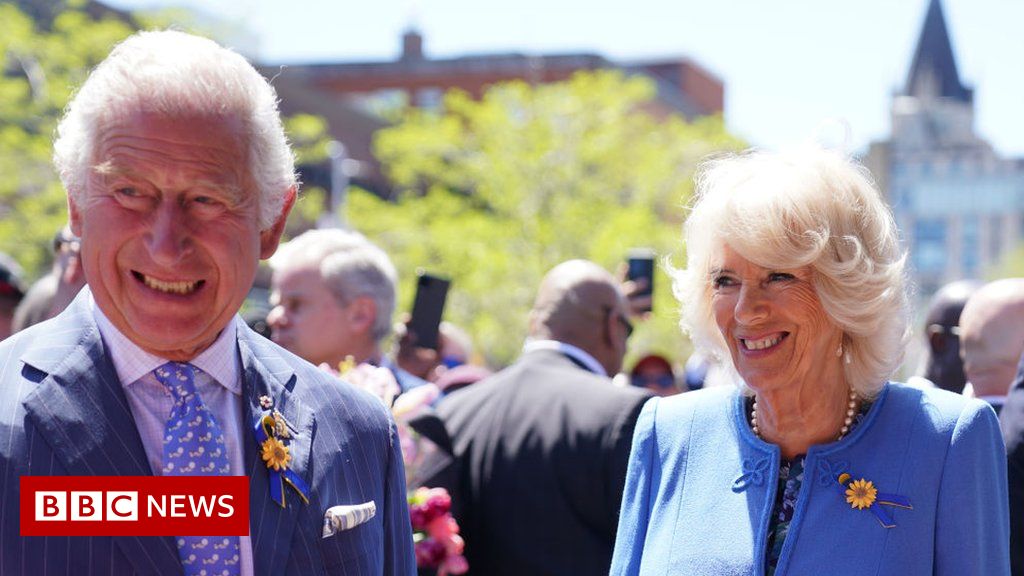 Charles and Camilla jog to Ukrainian church on Canada tour