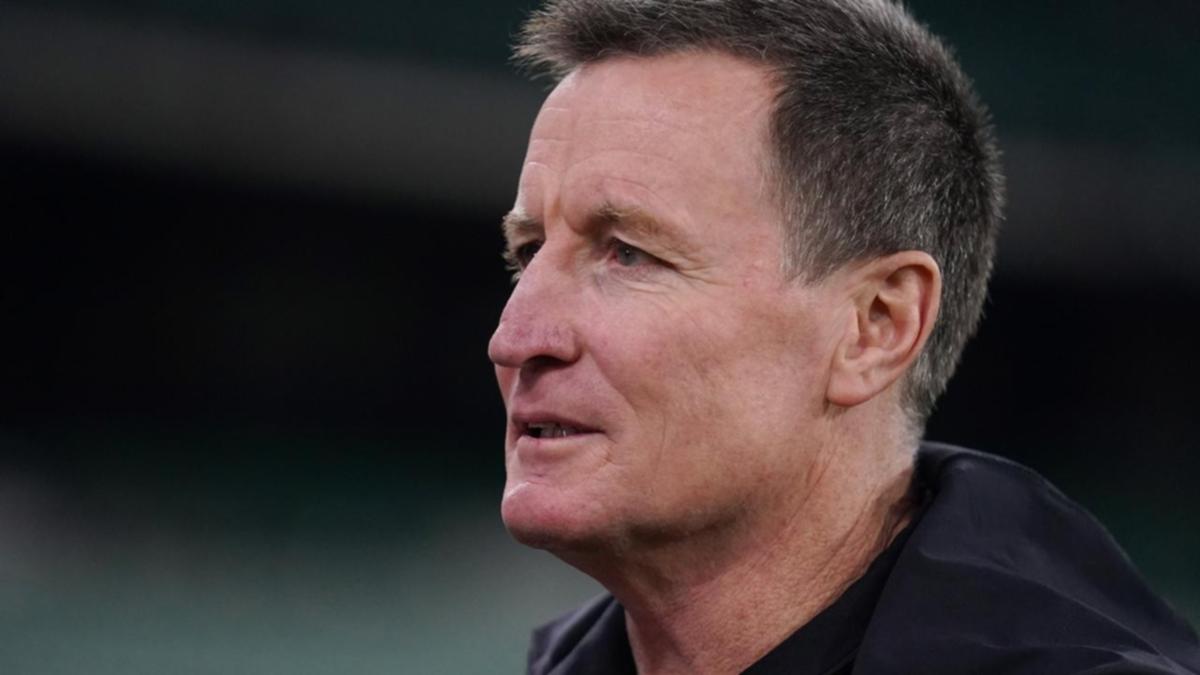 Worsfold makes shock return at Eagles